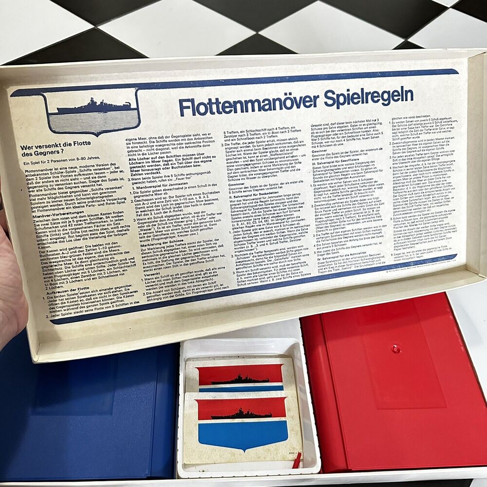 Vintage FLOTTENMANöVER BATTLESHIP Game 70s by Milton Bradley German Language - Picture 3 of 5
